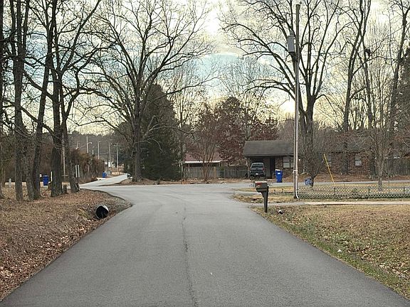 5th image of 50 Linder Rd