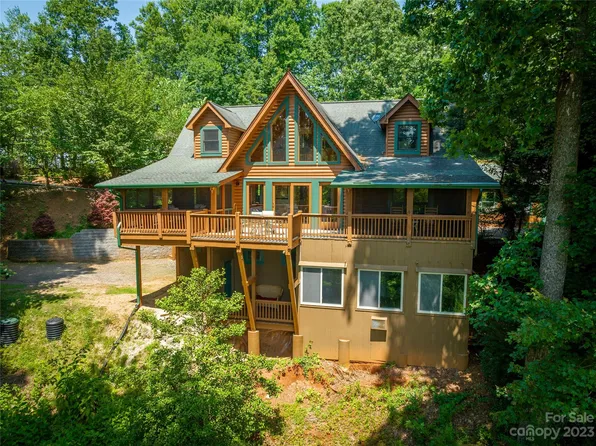 288 Glen Echo Cir, Saluda, NC 28773