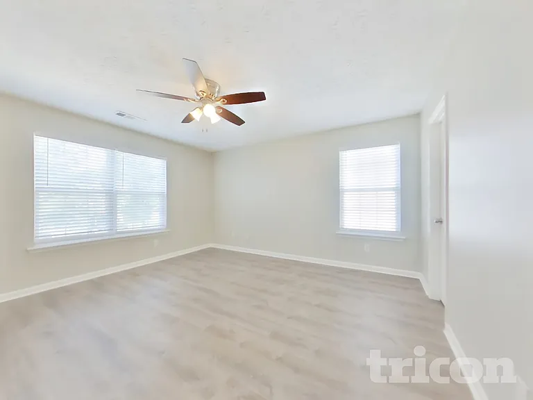 261 Silver Ridge Dr — Photo 6