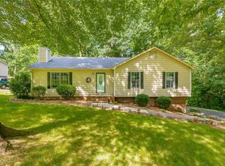 5982 Honeycomb Ln, Pfafftown, NC 27040