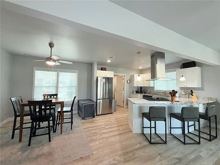 455 Louisiana Ave — Photo 9