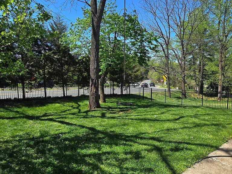 807 Watson Ave — Photo 3