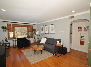 2303 N 81st St APT 3, Wauwatosa, WI 53213