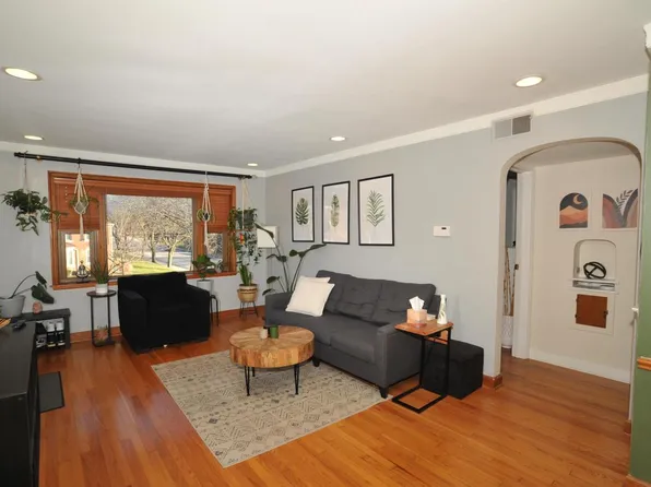 2303 North 81st STREET #3, Wauwatosa, WI 53213