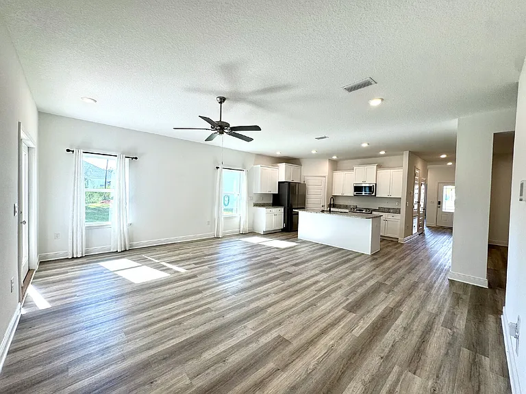 224 Butler Cv — Photo 5