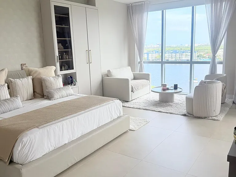 17111 Biscayne Blvd #1006 — Photo 12