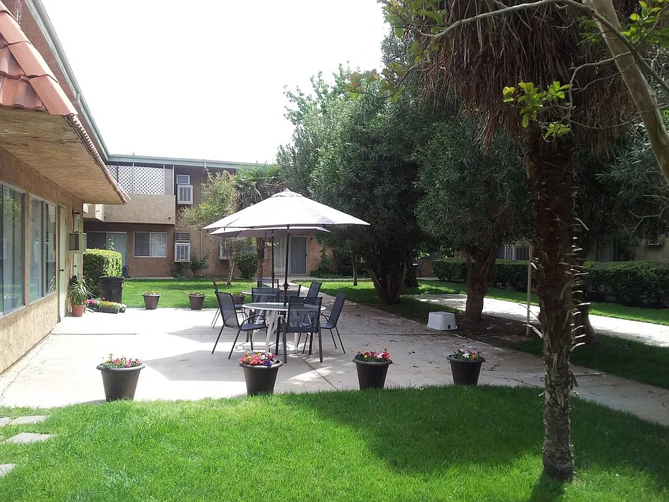 Courtyard patio area