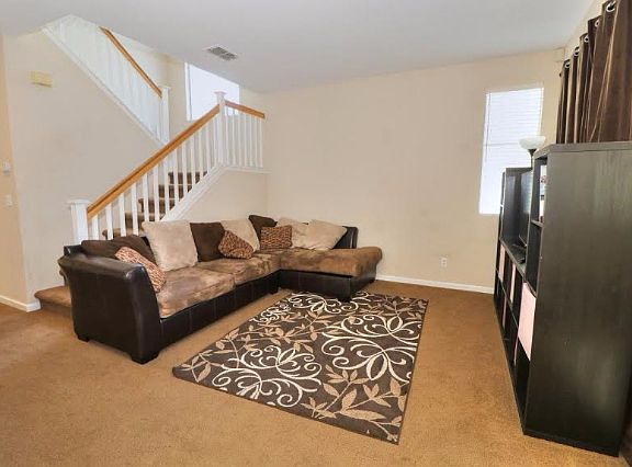 3rd image of 3009 Babson Dr