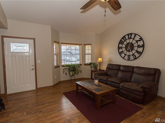 3rd image of 1113 124th Street Ct E