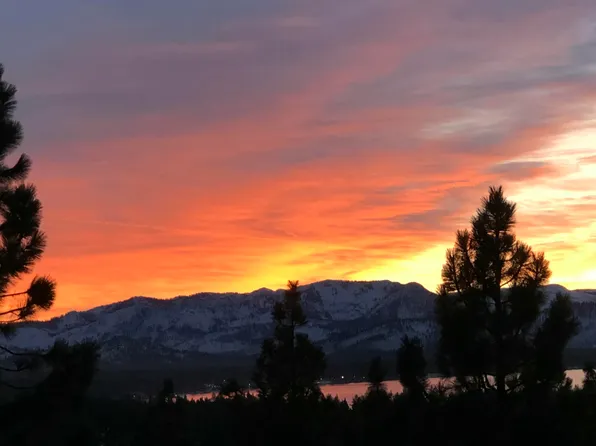 133 Holly Ln, Stateline, NV 89449