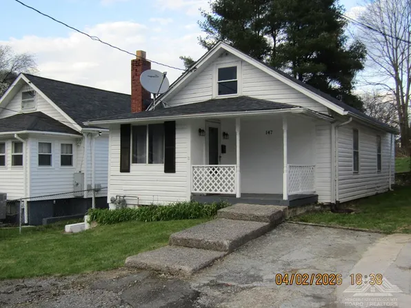 147 Deaton St, Bluefield, VA 24605