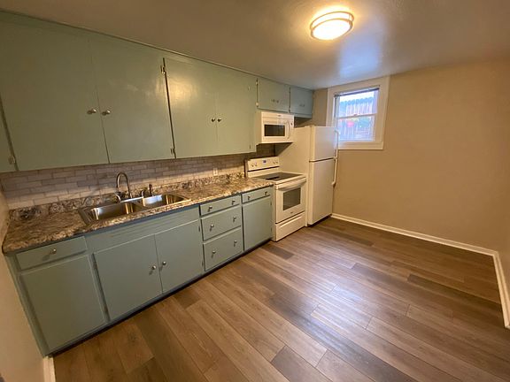 2nd image of 1718 E Garfield St #1/2