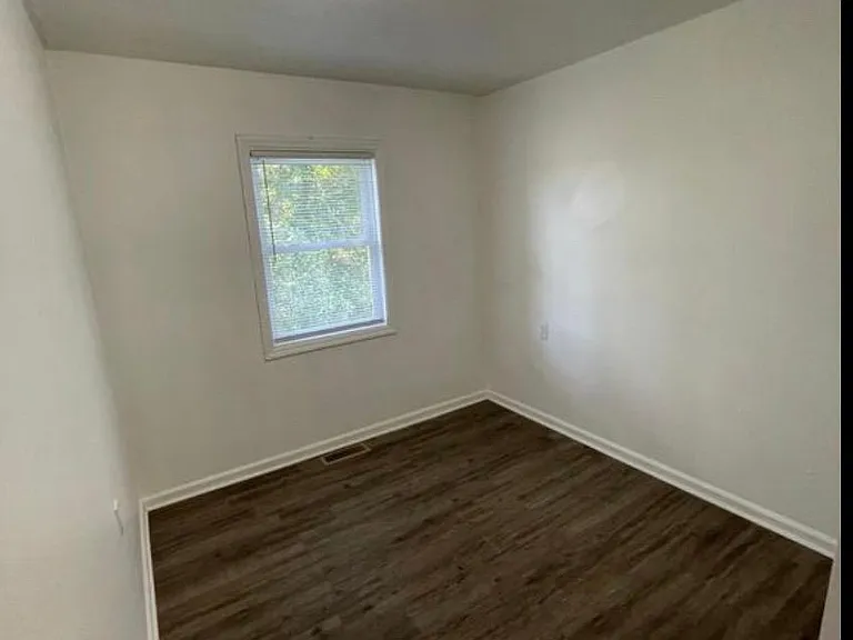 2305 Wisemantown Rd — Photo 3