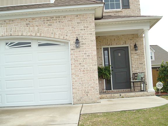 2nd image of 1855 B Cambria Dr