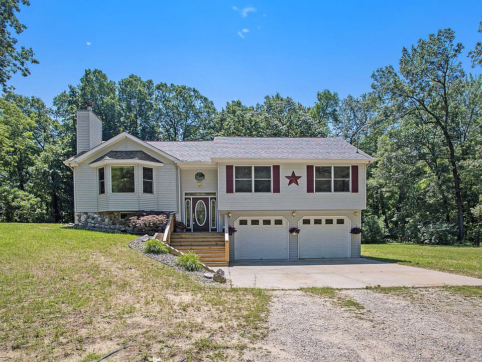 1st image of 106 Sweetheart Ln