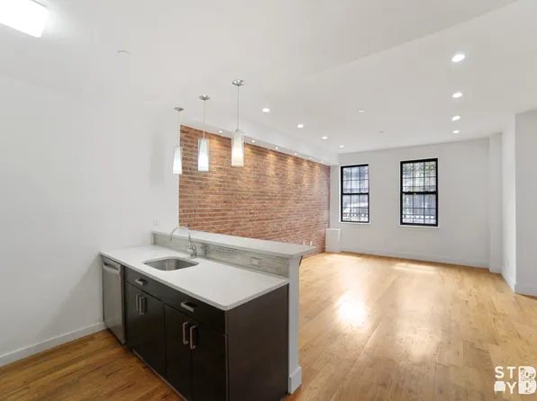 41 Lexington Avenue image 1 of 20