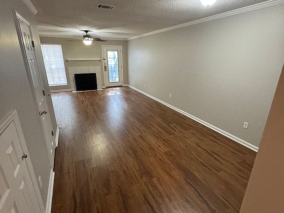 5th image of 4738 Brookwood Dr