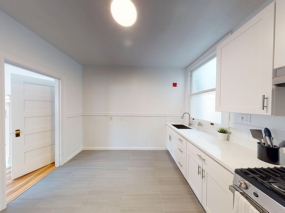 4th image of 2510 Bancroft Way #309