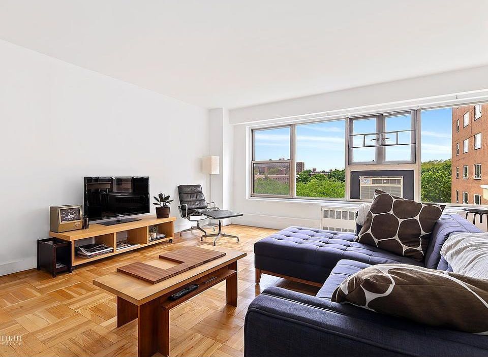1st image of 105 Ashland Pl #8C