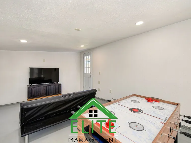 898 Beardsley Dr — Photo 21