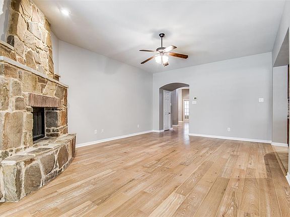 5th image of 1026 Dayton Dr