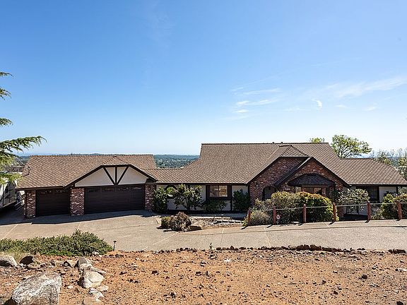 2nd image of 3781 Loma Dr