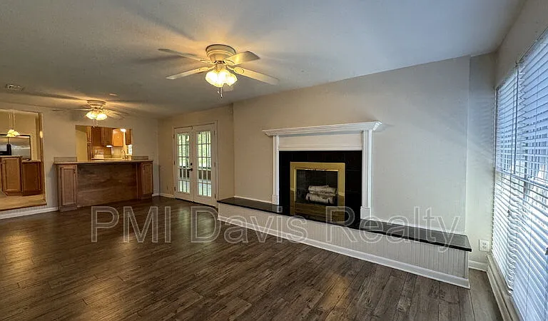 2543 Holly Point Rd W — Photo 9