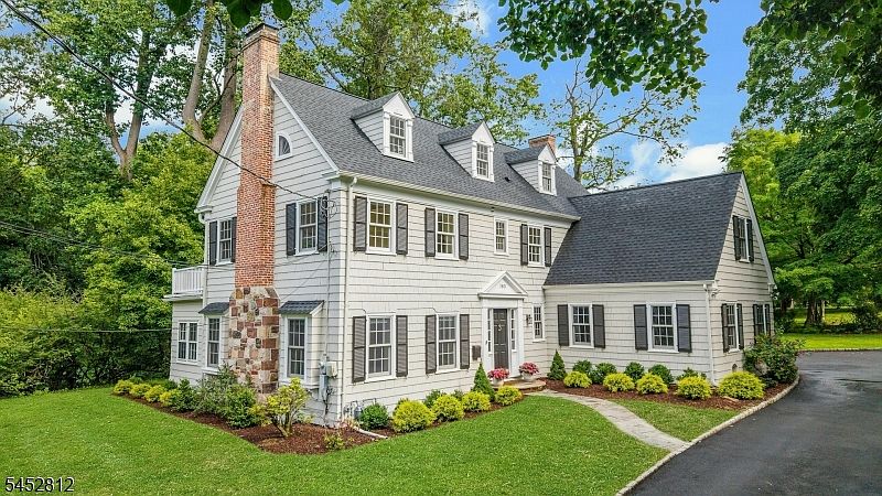 1st image of 158 Bellevue Avenue