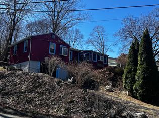 93 W Main St, Chester, CT 06412