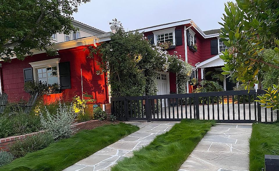 1st image of 1524 Curtis Ave