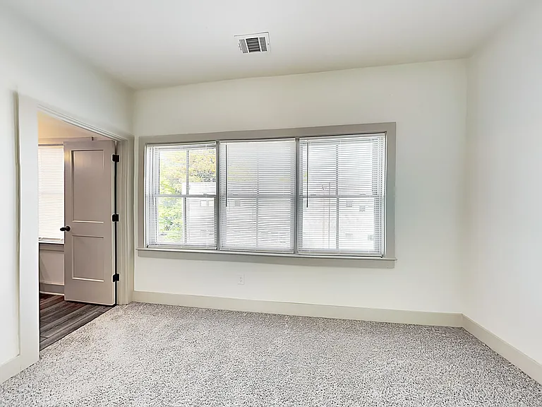 583 King Arnold St — Photo 17