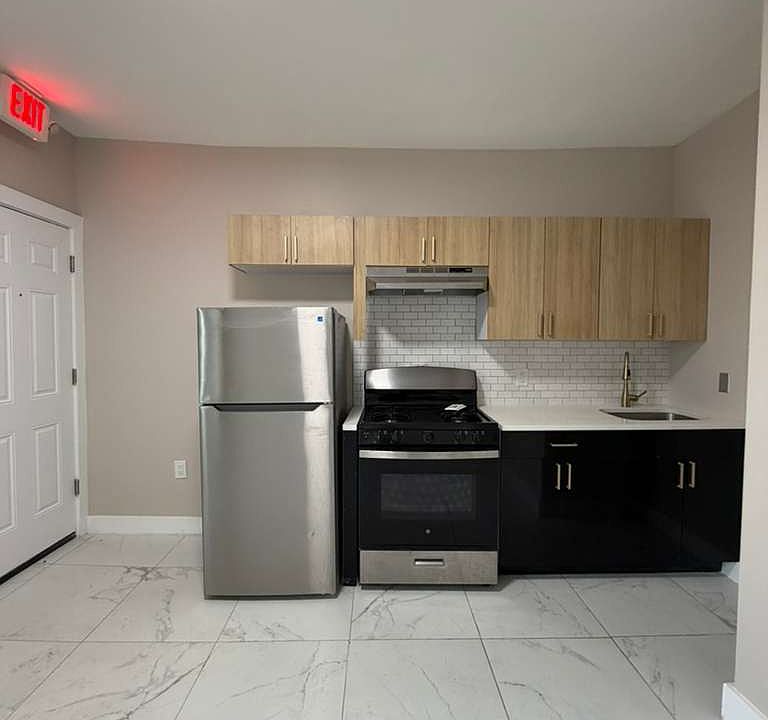 1st image of 190 N Park St #6