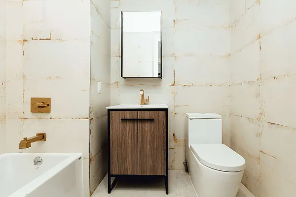 Rented by Nooklyn NYC LLC | media 45