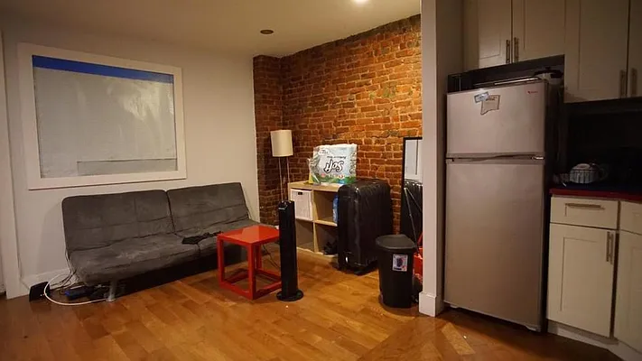 Rented by Nooklyn NYC LLC | media 43