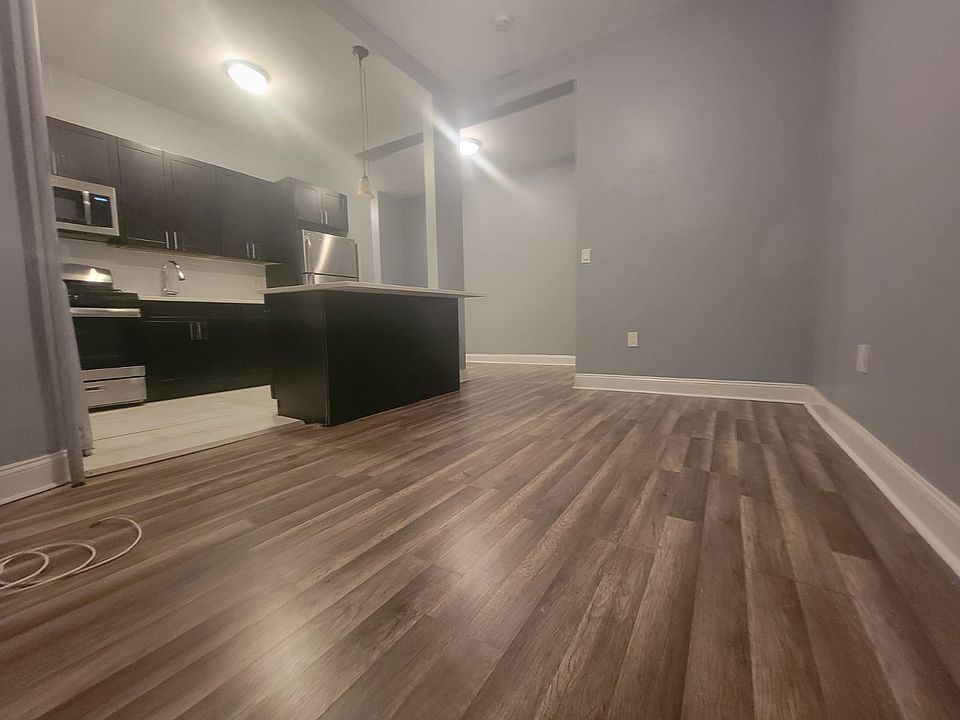 2nd image of 1204 Kennedy Blvd #12E