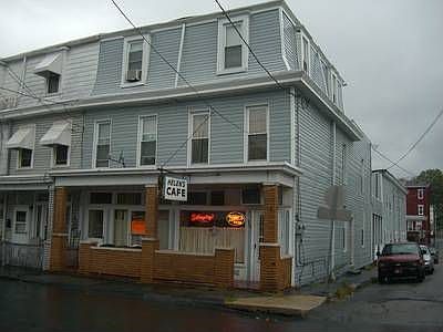 1st image of 839 E Pine St