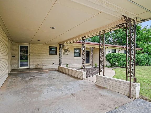 5th image of 4411 Woodedge Dr
