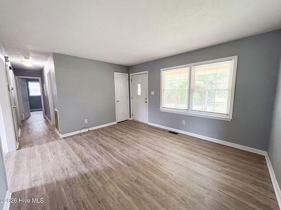 3rd image of 440 Hood Street