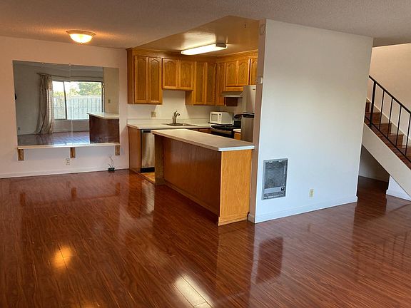 5th image of 340 Auburn Way APT 24