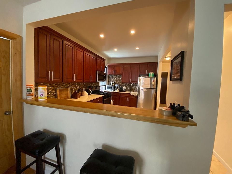 1st image of 31-36 30th St #1RR