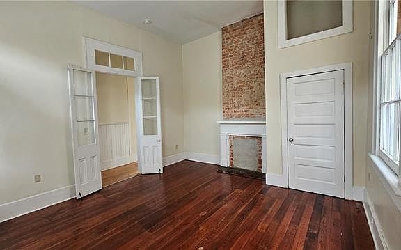 3rd image of 1723 Marais St #A