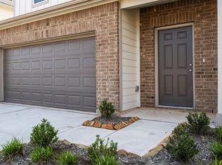 688 Amesbury Rd, Montgomery, TX 77316