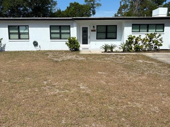 8704 N Renfrew Pl, Tampa, FL 33604