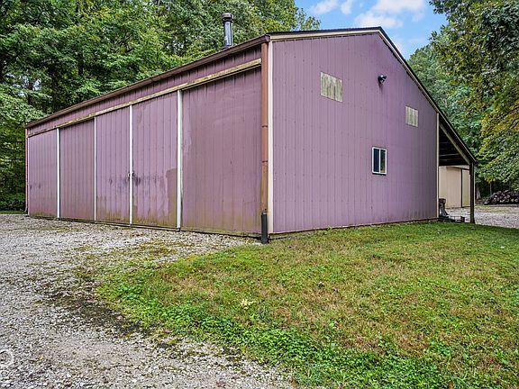 5th image of 7620 N Hall Rd