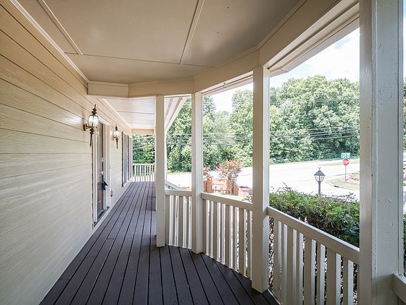 4th image of 2124 Watercrest Cir