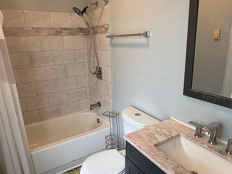 419 Oakley St — Photo 17