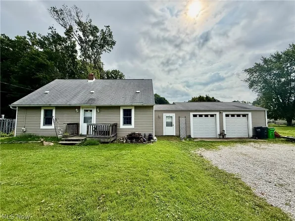 448 Hiwood Ave, Munroe Falls, OH 44262