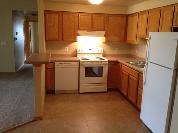 5th image of 1561 Silverstone Trl APT 6