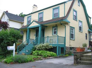 17 Berrian Pl, Greenwich, CT 06830