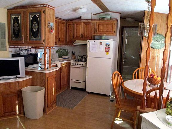 2nd image of 15 Cape May Ave #66